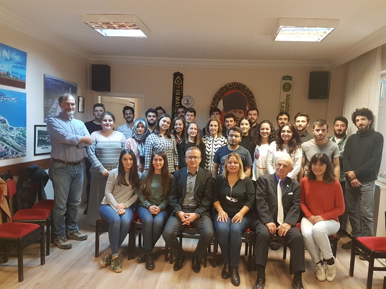 Samsun 19 Mayıs Lisesi 1957 yılı mezunlarına derneğimize yaptıkları katkılarından dolayı teşekkür ederiz.